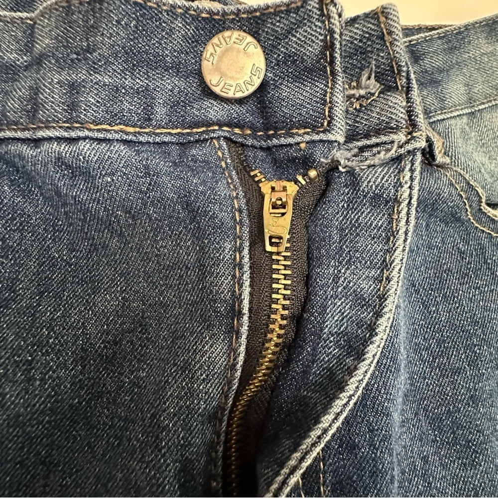 Ripped Jeans - Picture 14 of 15